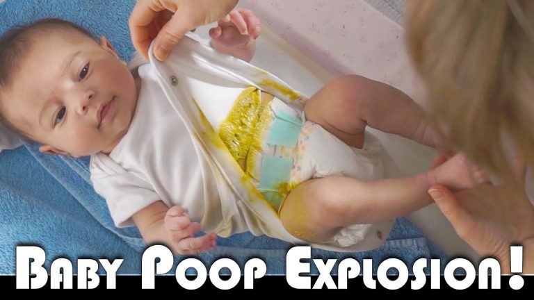 Read more about the article BABY POOP EXPLOSION! – FAMILY VLOGGERS DAILY VLOG (ADITL EP481)