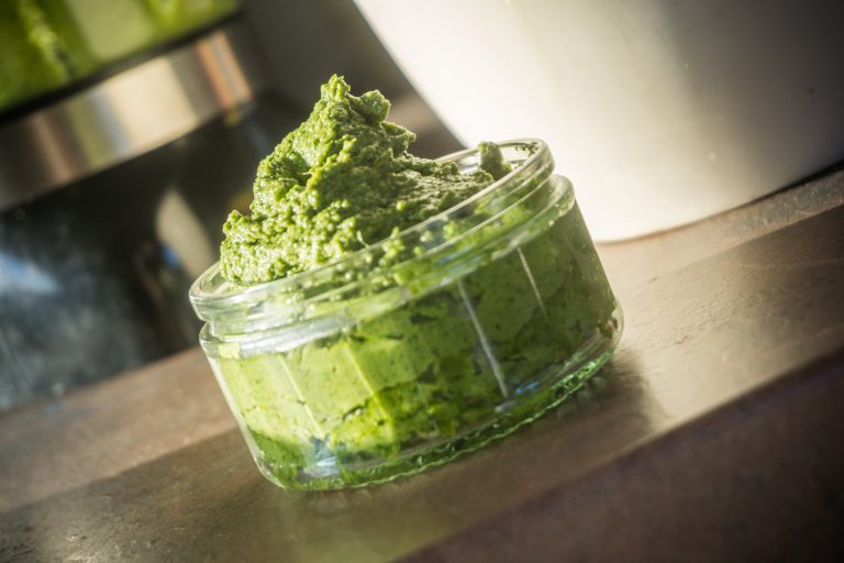 Read more about the article Homemade Vegan Pesto Recipe